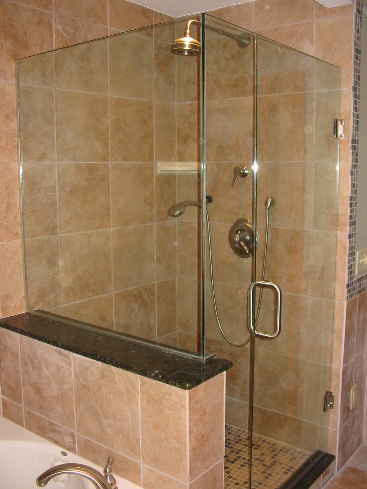 custom-shower-enclosures-40