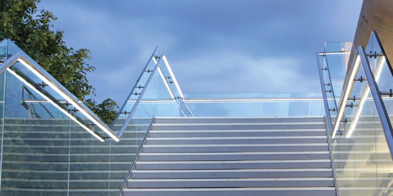 glass-railing-systems_17
